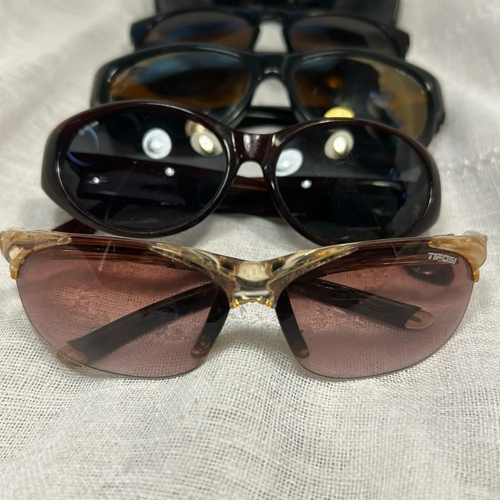 Bundle of 5 pairs of sunglasses